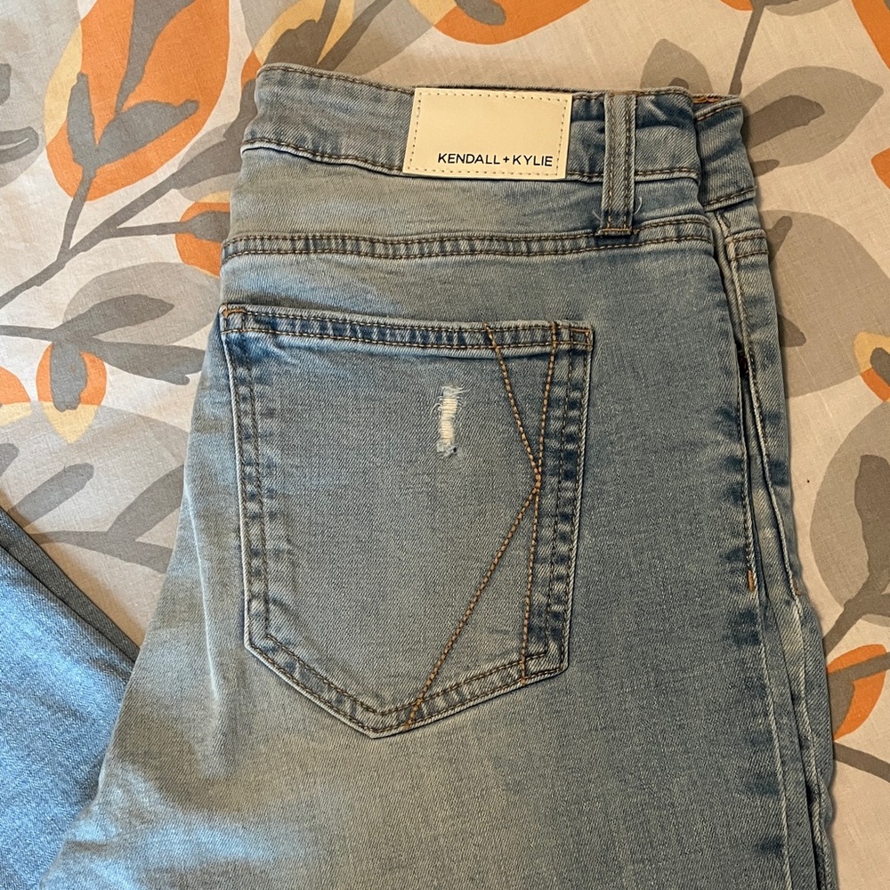Kendall & Kylie Sky Blue Ankle Jeans - Size 7x28 - Picture 2 of 12